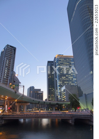 Osaka Nakanoshima Higobashi Bridge 22653013
