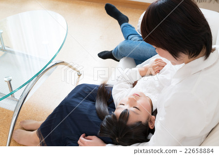 Girls to take with mothers 22658884