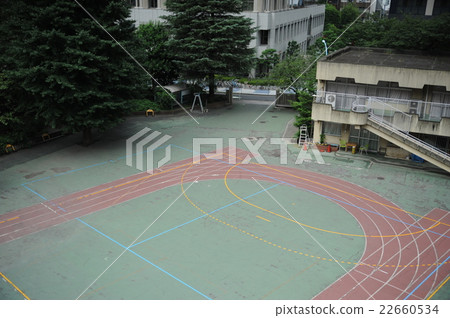 schoolyard 22660534