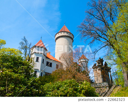 Chateau Konopiste on sunny day Chateau Konopiste on sunny day 22662323