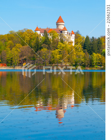 Chateau Konopiste reflecting in the water Chateau Konopiste reflecting in the water 22662331