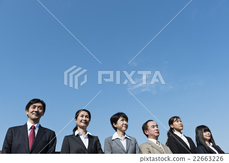 Large number of people lifestyle 22663226