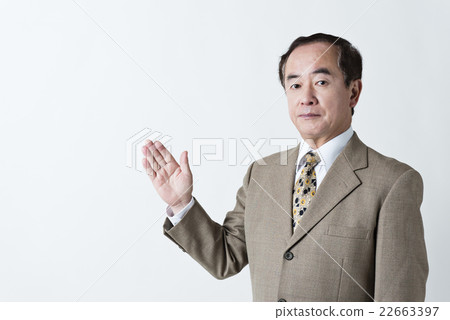 Large number of people lifestyle 22663397