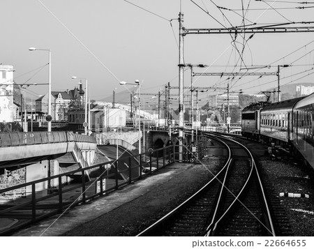 Train approaching railway station Train approaching railway station 22664655