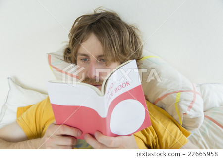 Foreigner backpacker 22665958