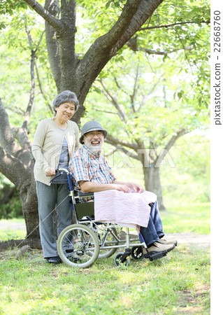 New Green Medical Couple Image 22668760