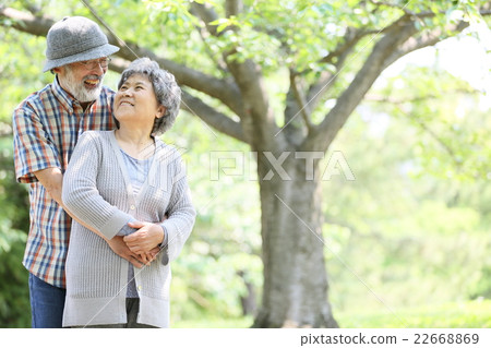 Fresh green senior oshidori couple 22668869