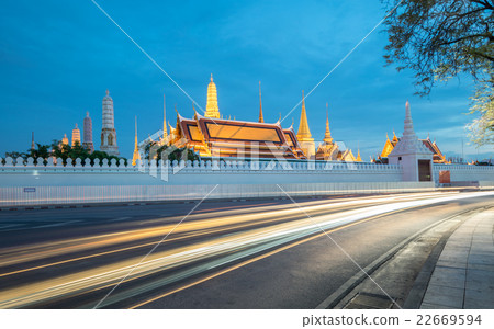 Wat Phra-kaew with long trail of traffic light Wat Phra-kaew with long trail of traffic light 22669594