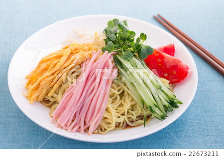 chilled Chinese noodles  22673211