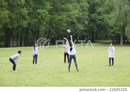 新鮮的綠色青年 22685320