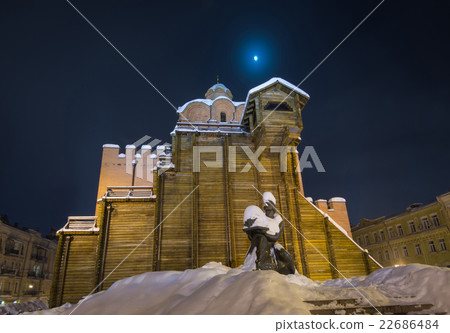 Golden Gates and Yaroslav the Wise monument Golden Gates and Yaroslav the Wise monument 22686484