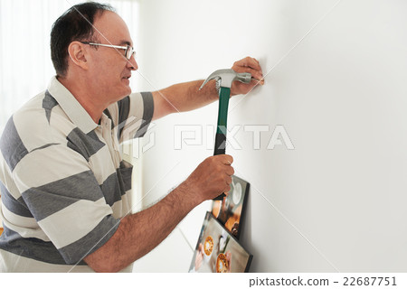 Driving nail 22687751