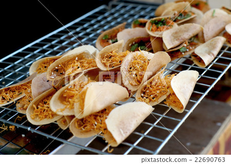 thai crispy pancake 22690763