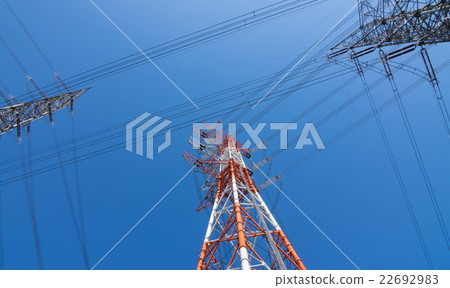 鋼塔和藍天 22692983