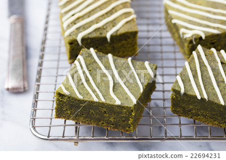 Matcha green tea brownie cake with white chocolate 22694231