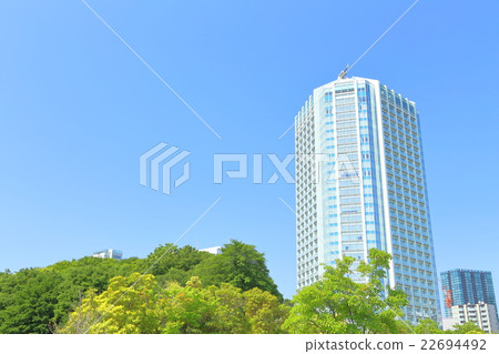 [Tokyo] Skyscrapers and blue sky 22694492