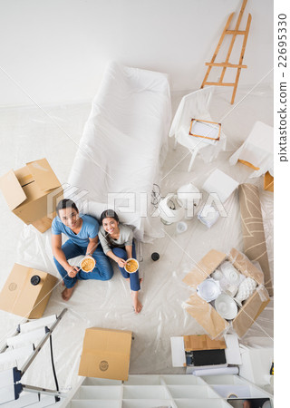 Couple in new house Couple in new house 22695330