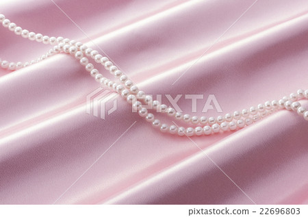 Pearl and satin drape Pearl and satin drape 22696803