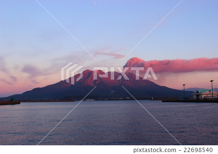 在櫻島的日落 22698540