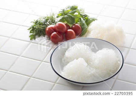 Konnyaku pasta 22703395