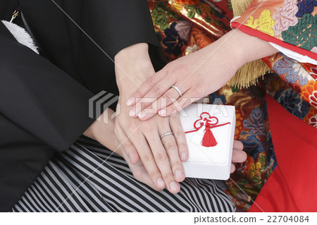 wedding ring 22704084