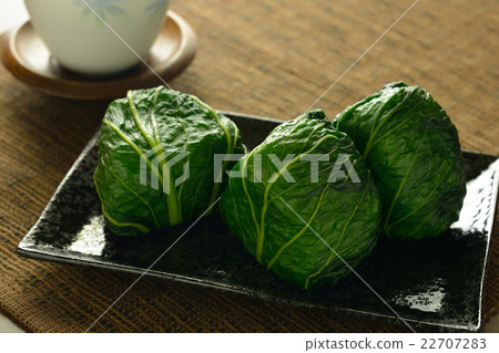 Hiroshima greens rice ball Hiroshima greens rice ball 22707283