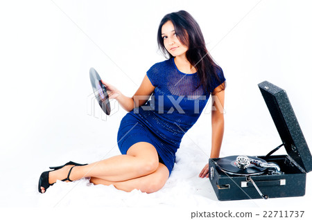 Pretty woman with gramophone Pretty woman with gramophone 22711737