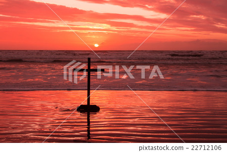 Red Sundown Cross Red Sundown Cross 22712106