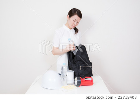 防災用品女性 22719408