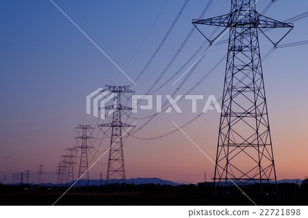 黎明時的輸電線路 黎明時的輸電線路 22721898
