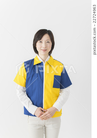 Middle female convenience store staff 22724963