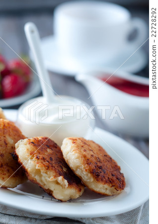 Cottage cheese pancakes 22728292