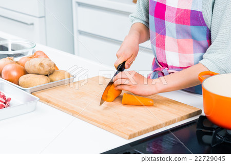 Cooking image 22729045