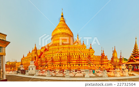 Shwezigon pagoda in Bagan. Myanmar. Panorama 22732504