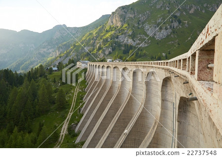 Dam of Lake Fedaia 22737548