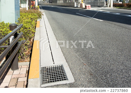 Yamate-dori, Shibuya-ku, Tokyo, roadway gutter 22737860