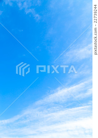 Refreshing early summer sky copy space character space cumulus background material 22739244