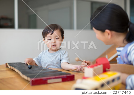 nurse, younger, baby boy 22747440