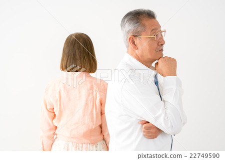 年長夫婦 22749590