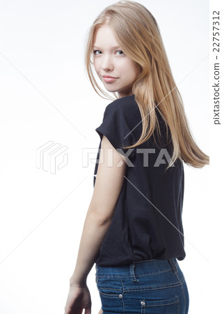 beautiful blond teen girl portrait beautiful blond teen girl portrait 22757312