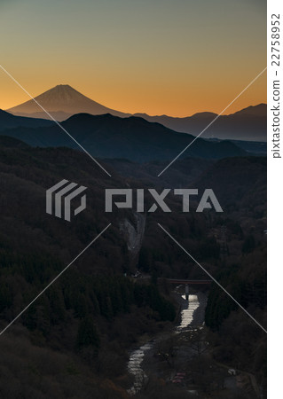 Morning glow Fuji 22758952