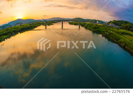 Sunset of the Shimanto River 22765576