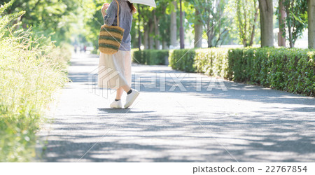 Summer sunlight lady 22767854