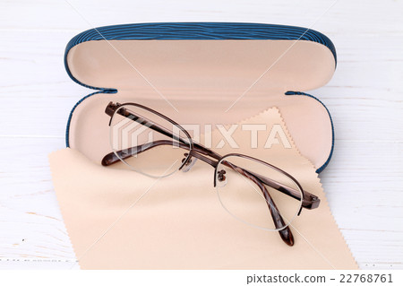 Glasses and glasses cases 22768761