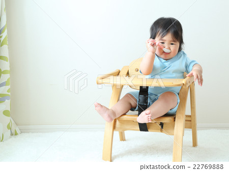 8個月的女孩 22769888