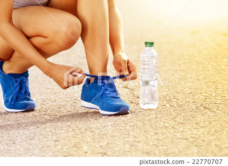 Lacing up Lacing up 22770707