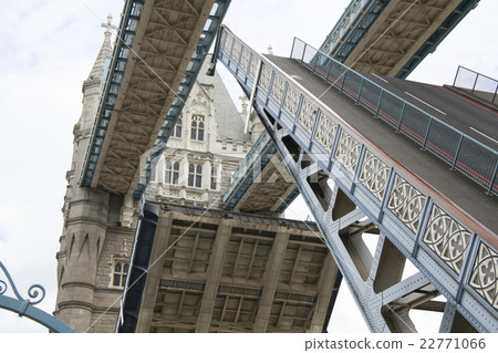 UK London Tower Bridge at the time of opening bridge (open) 22771066