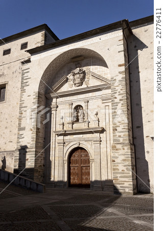 Facade of the Anunciada monastery. 22776411