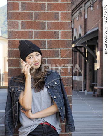 一個女人打個電話 22776476