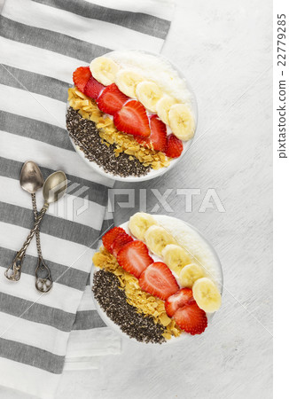 reakfast of smoothie with chia, coco, strawberry 22779285